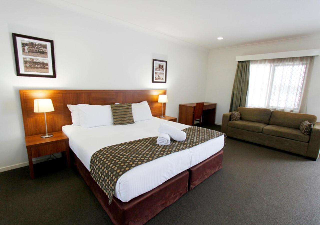 Chinchilla Downtown Motor Inn Экстерьер фото