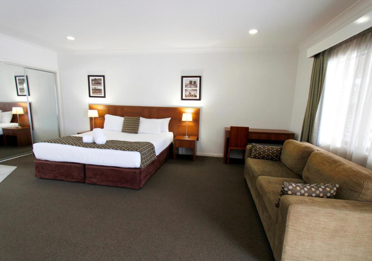 Chinchilla Downtown Motor Inn Экстерьер фото