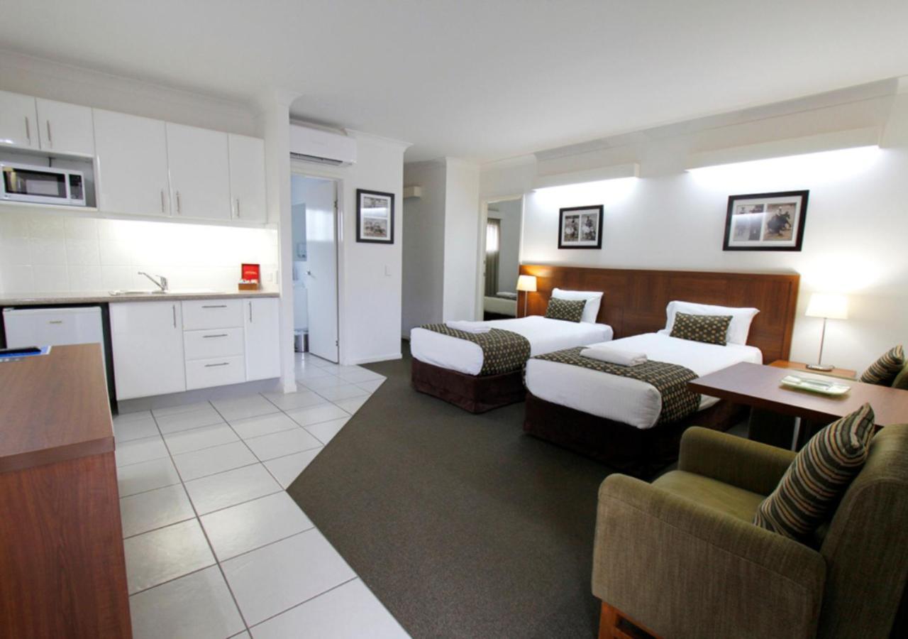 Chinchilla Downtown Motor Inn Экстерьер фото