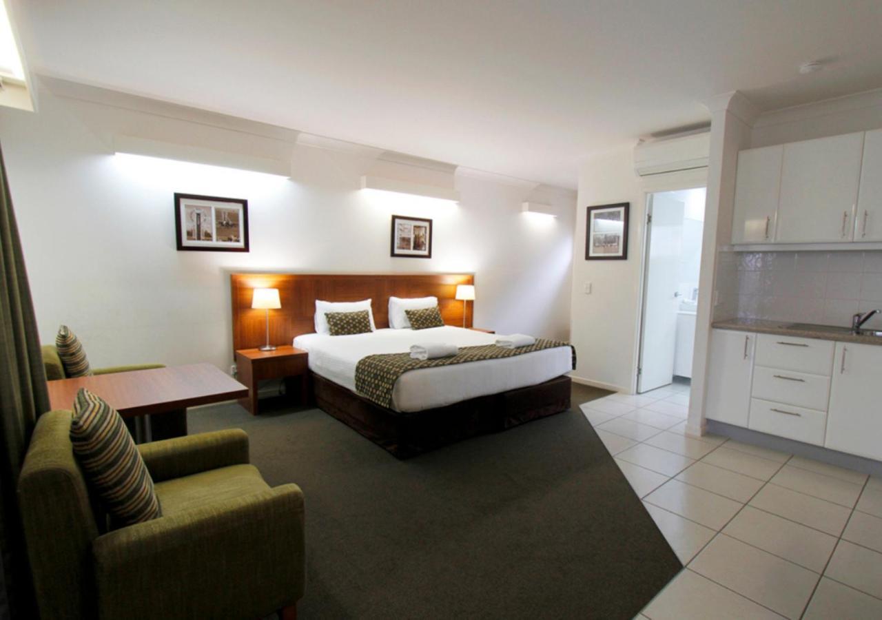 Chinchilla Downtown Motor Inn Экстерьер фото