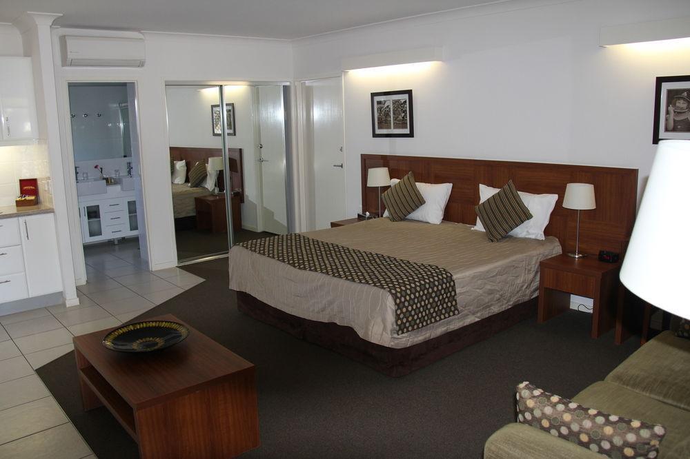 Chinchilla Downtown Motor Inn Экстерьер фото