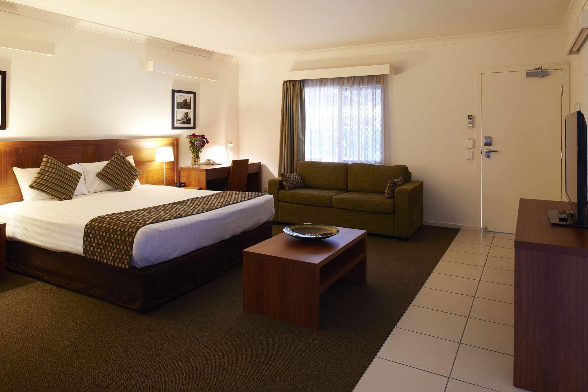 Chinchilla Downtown Motor Inn Экстерьер фото
